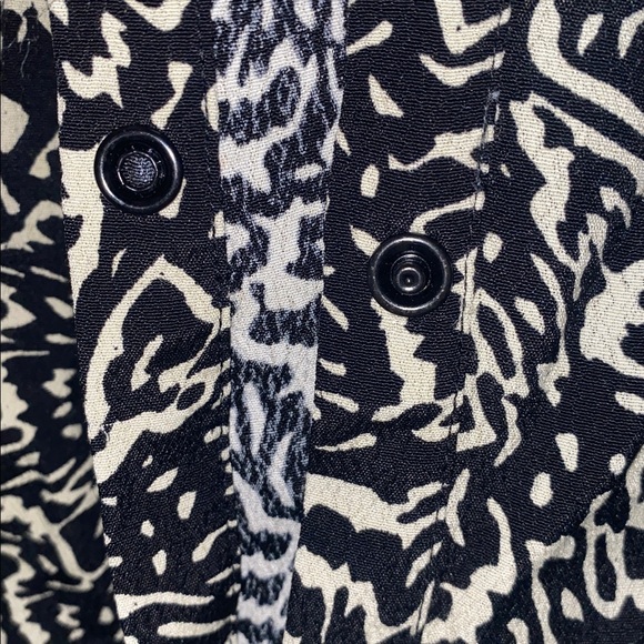 ba&sh Lio Pintucked Shirt Abstract Blouse 100% viscose half sleeves Size 2 - Picture 10 of 16